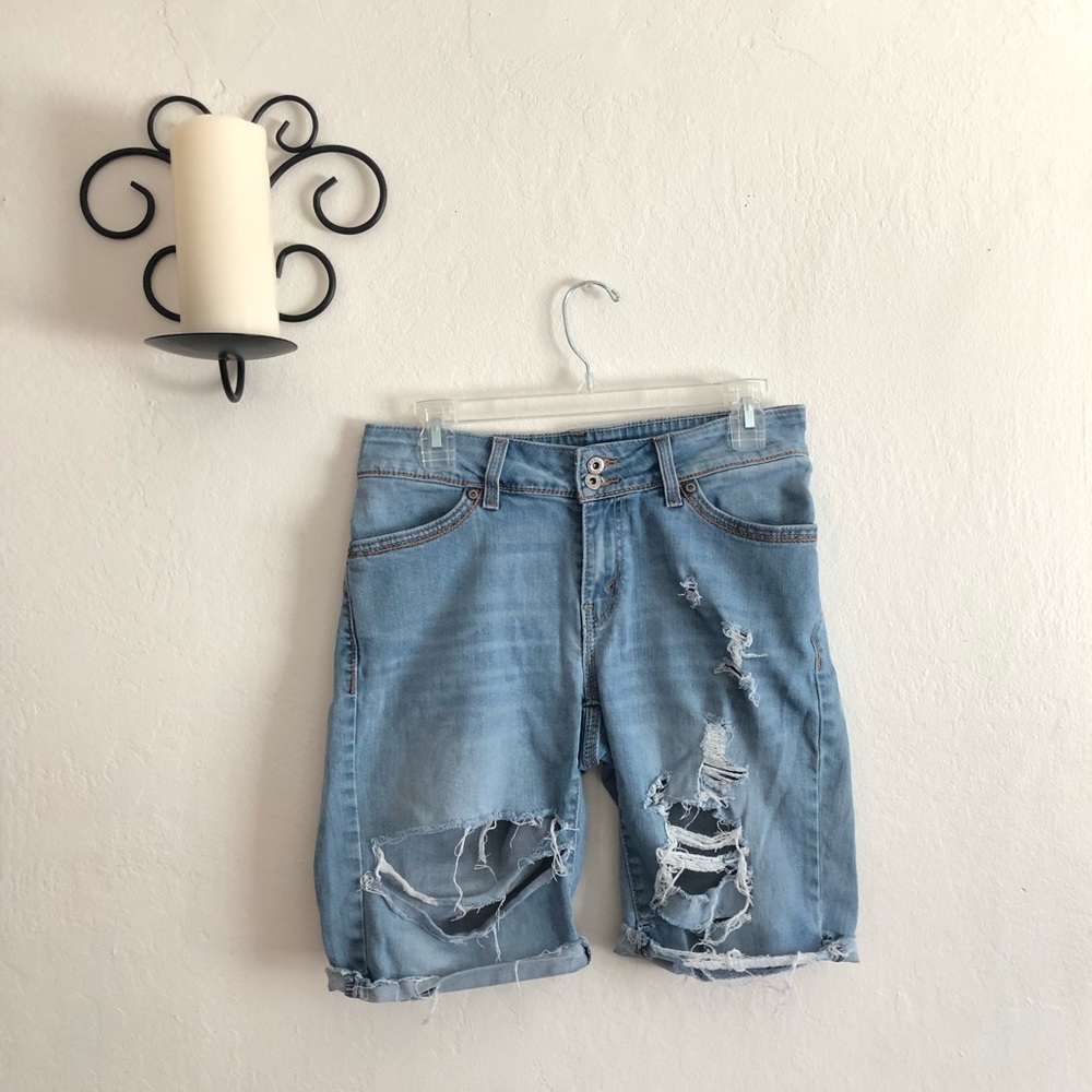 Levi Burmuda shorts